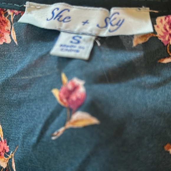 She + Sky pretty flutter sleeve faux wrap dress - Picture 8 of 10